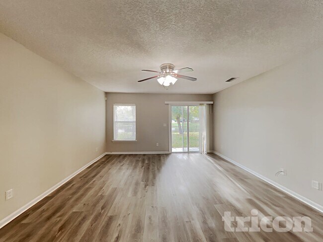 Building Photo - 137 Brays Island Ln
