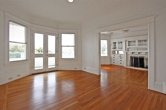 Building Photo - 2855 Clay Street