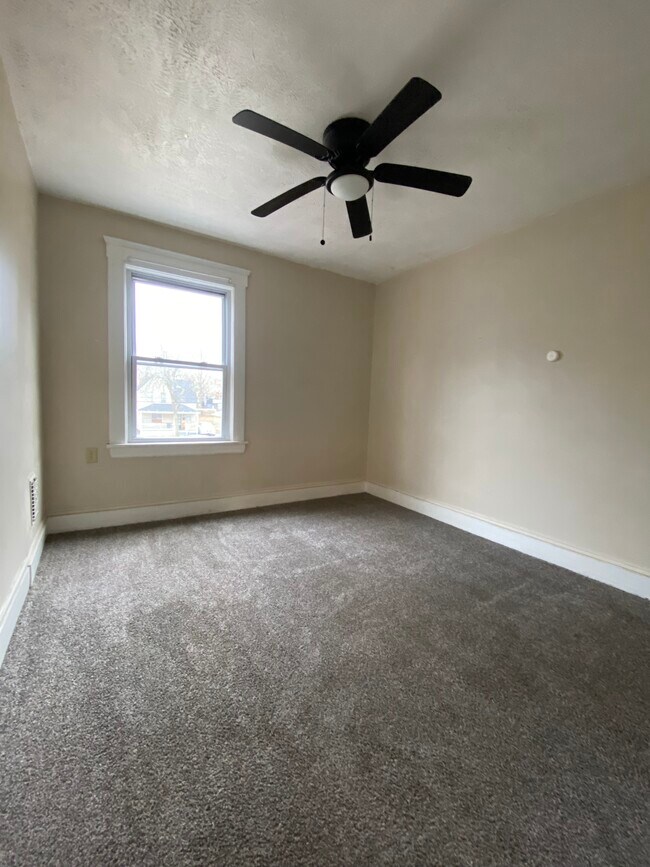 Building Photo - 7919 Korman Ave