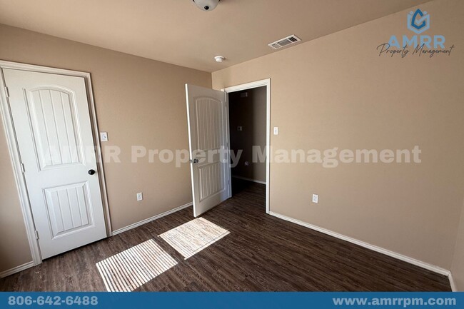 Foto del edificio - 3 Bedroom Available In Lubbock ISD