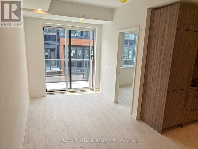 Building Photo - 69 Curlew Dr