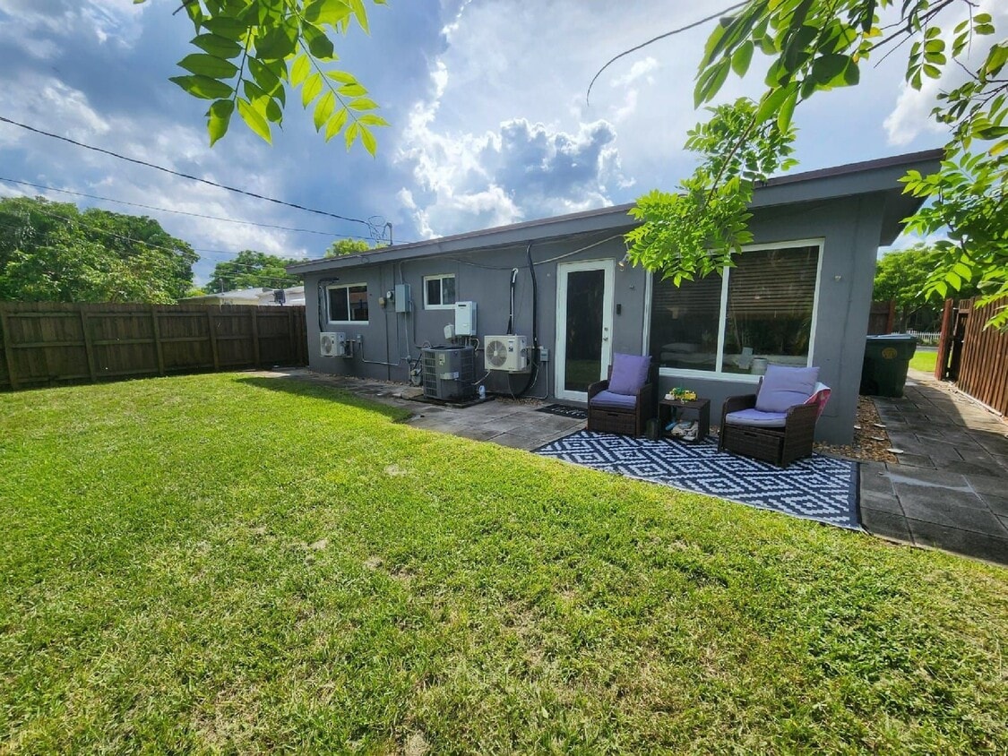 Photo - 5140 NE 3rd Ave (Fort Lauderdale, FL)