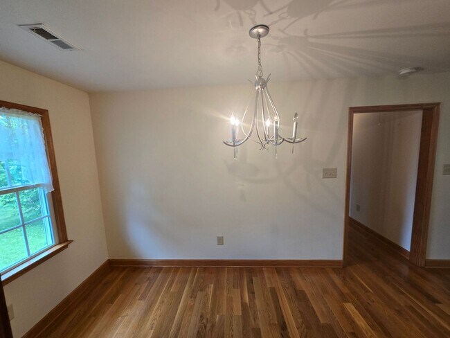 Building Photo - 3 bedroom home in Prince George County