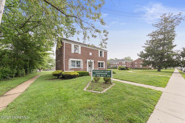 Building Photo - 317 Bath Ave