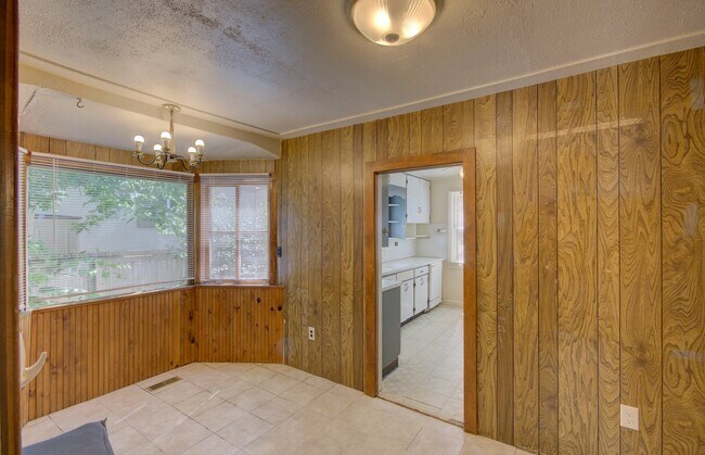 Photo - 2257 S Franklin St House