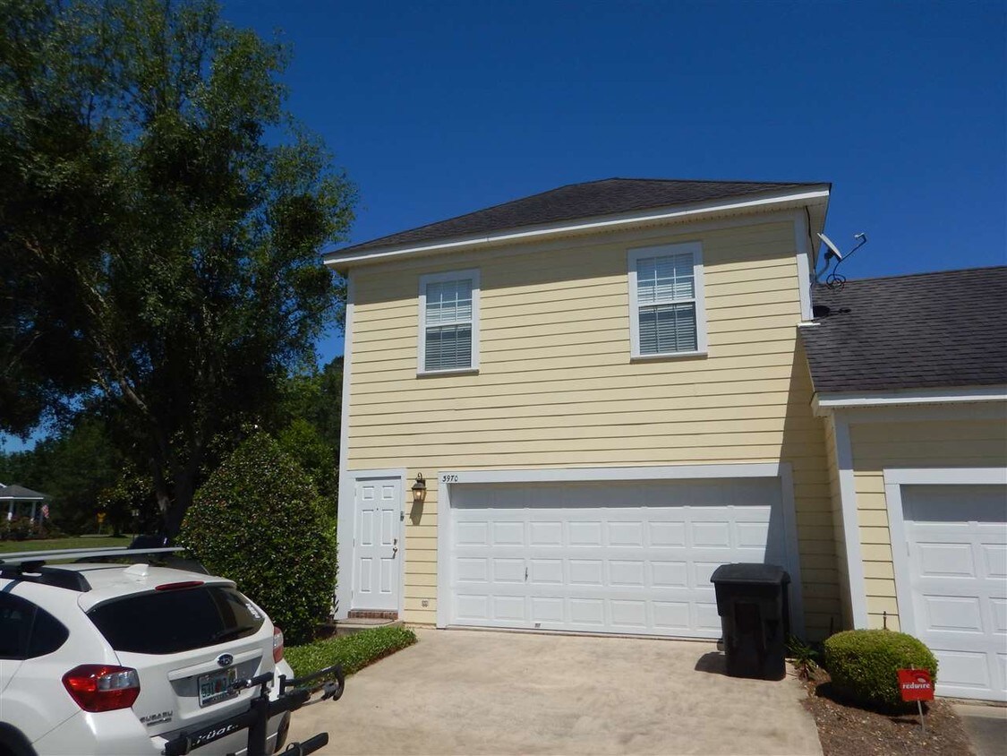 Primary Photo - 3970 Grove Park Dr
