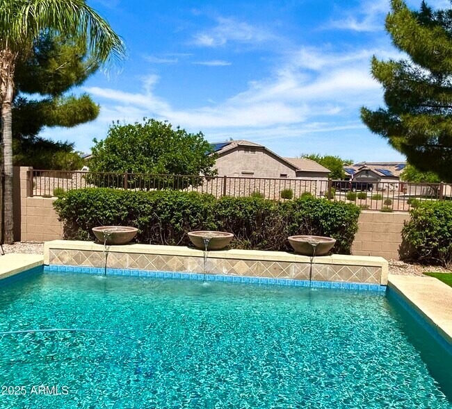 Foto del edificio - 15958 N 173rd Ave
