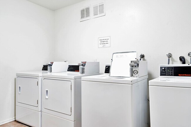 Foto del interior - North Euclid Luxury Investments LLC