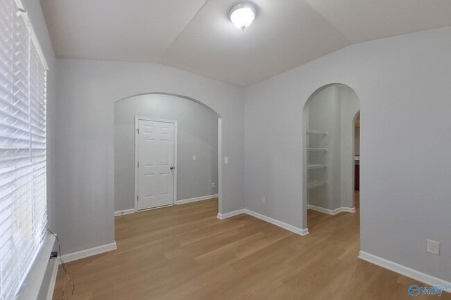 Foto del edificio - 588 Kincaid Cove Ln