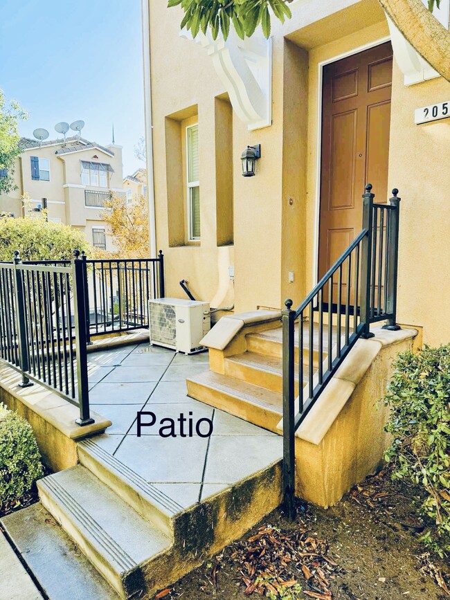 Foto del edificio - 205 Parc Place Dr