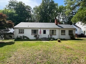 Building Photo - 2404 Aiken Dr