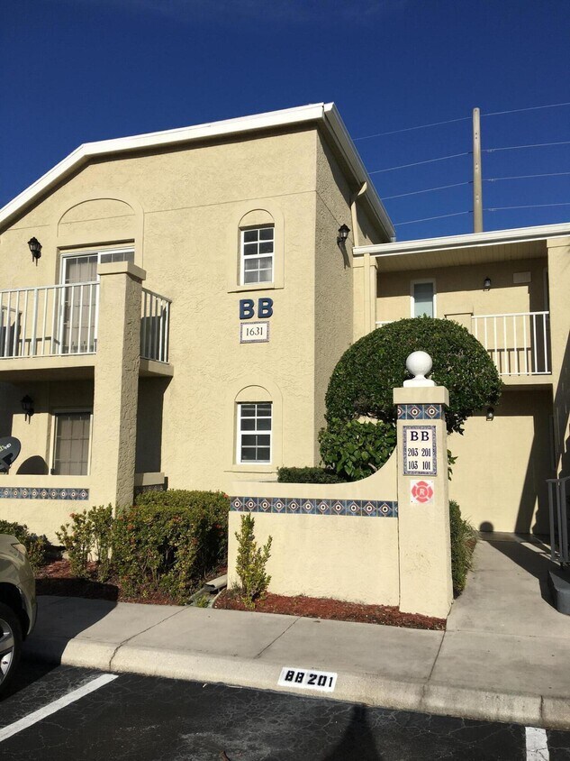 1631 SE Green Acres Cir Unit 203 Bb, Port Saint Lucie, FL 34953 Condo