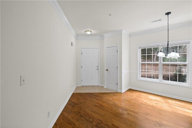 Foto del edificio - 8849 Fairview Bluff