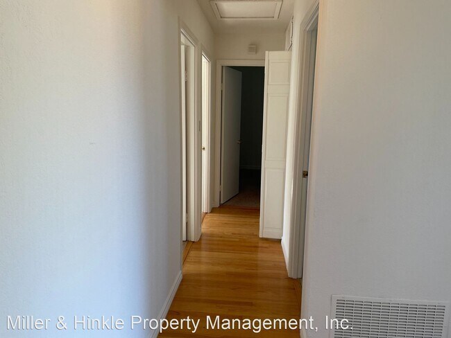 Building Photo - 3 br, 2 bath House - 5677 Begonia Dr