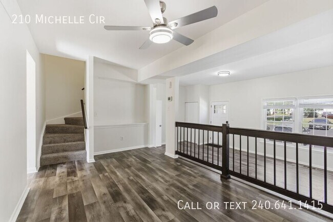 Foto del edificio - 210 Michelle Cir-
