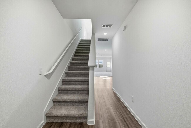 Building Photo - 10726 Sonny Trails Ct