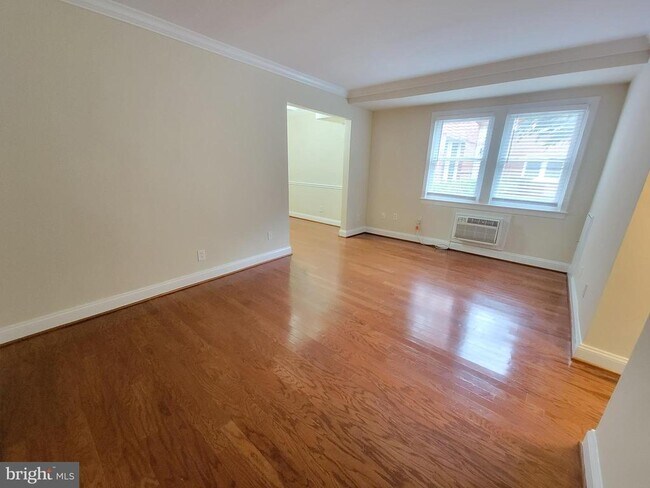 Foto del edificio - 922 S Washington St