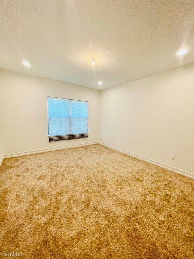 Foto del edificio - 3 br, 2.5 bath House - 10112 Brickhill Dr