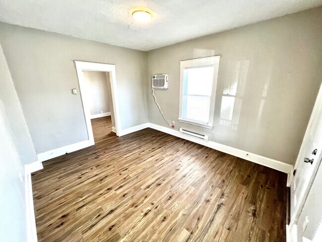 Foto del edificio - 1717-1719 Columbia Ave