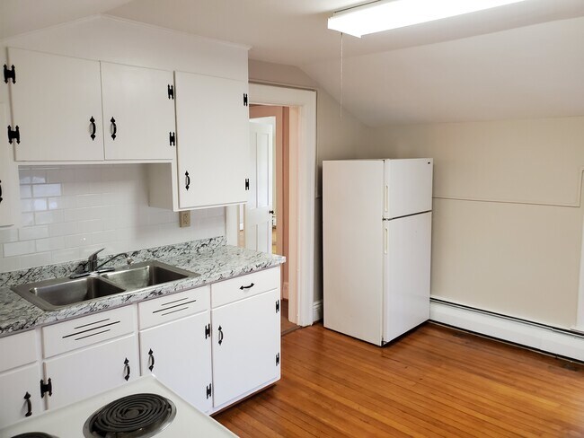 Kitchen - 6368 W Quaker St