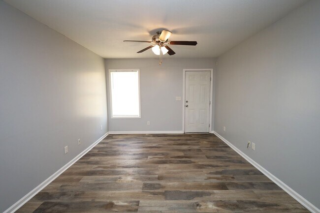 Foto del edificio - 1732 Eli Pl