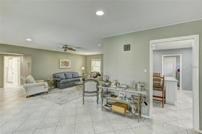 Foto del edificio - 711 Whitfield Ave