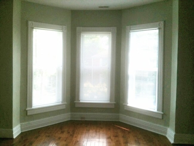 Bedroom - 86 E Duncan St