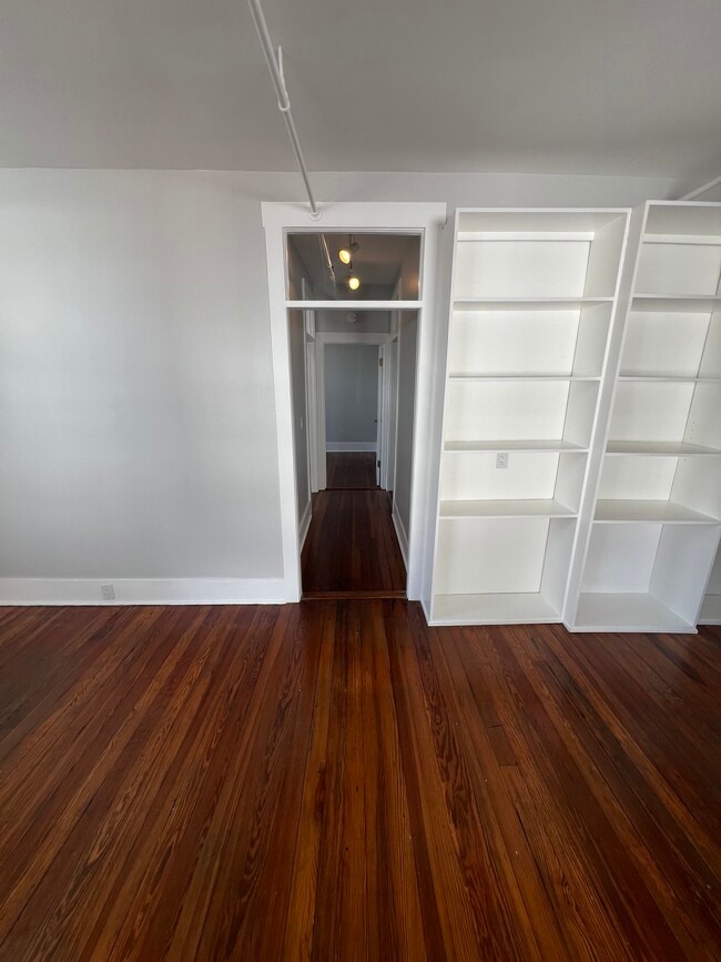 Foto del edificio - 428 N Donnelly St