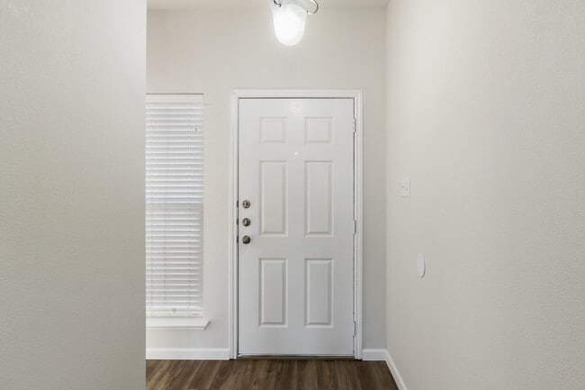 Foto del edificio - 7722 Bridgepointe Dr