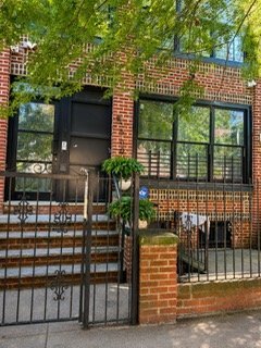 Building Photo - 560 Riverdale Ave
