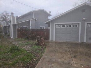 Building Photo - 19300 Mountain Meadow S