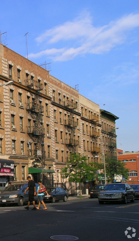 Foto del edificio - 801 Southern Blvd
