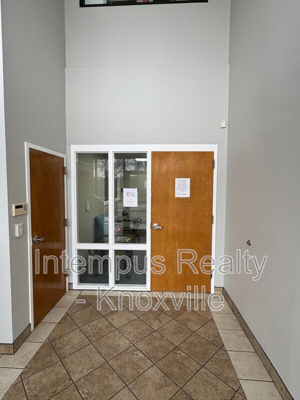 Foto del edificio - 6515 Clinton Hwy