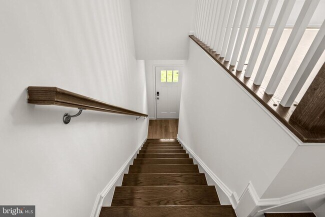 Foto del edificio - 8256 Longford Rd