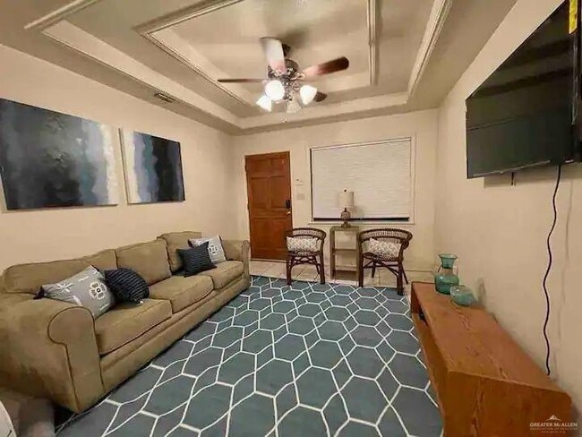Building Photo - 624 S Pleasantview Dr