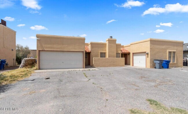 Building Photo - 5507 Oakbriar Cir