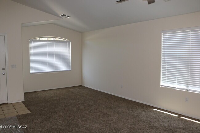 Foto del edificio - 5479 W Silent Dove Way
