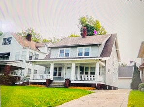 Building Photo - 3230 Euclid Heights Blvd