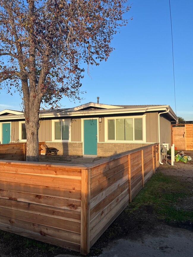 Foto del edificio - 2721 Drew Ln