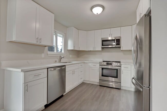 Building Photo - Remodeled Lacey Rambler