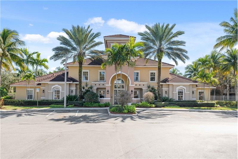 6521 Emerald Dunes Dr Unit 202, Royal Palm Beach, FL 33411 Condo for