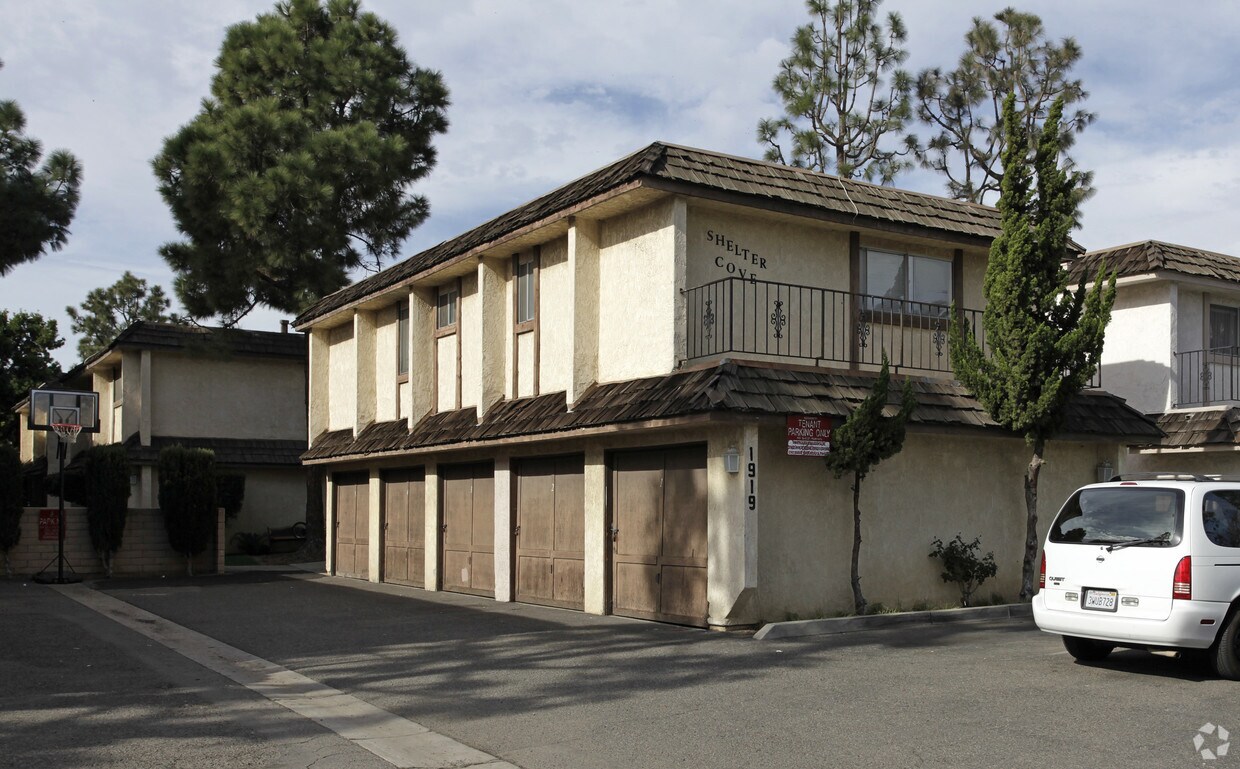 Building Photo - Shelter Cove