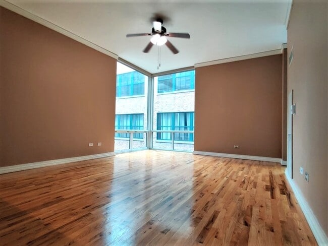 Foto del edificio - 170 W Polk St