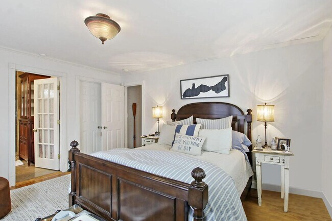 Foto del edificio - 642 Agaming Rd