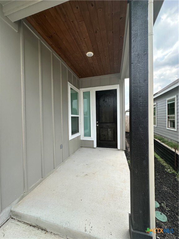 Foto del edificio - 884 Farmhouse Trl