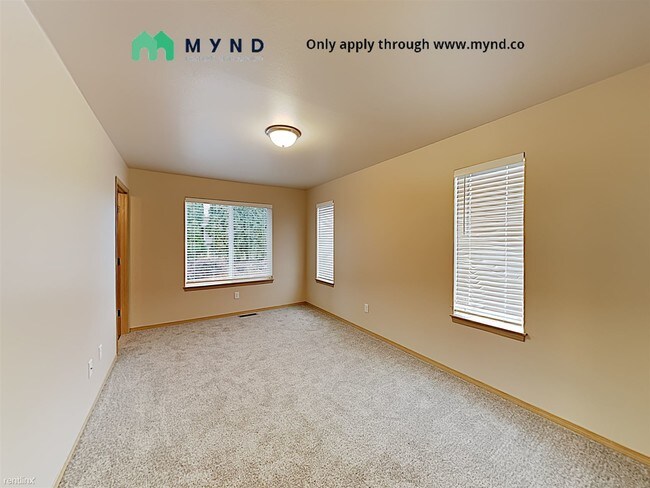 Building Photo - 708 N 29th Ave