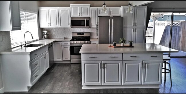 Building Photo - 9358 Burning Tree Way