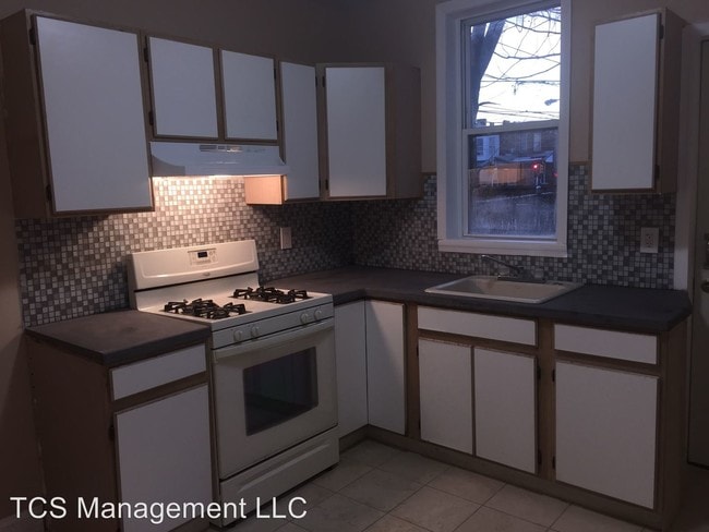 Foto del edificio - 3 br, 1.5 bath House - 1948 E Monmouth Street