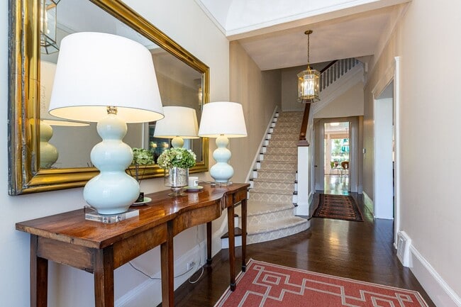 Building Photo - HUGE 5+BR/4.5BA Four Story Presidio Hts./ Laurel Village Home! Garage! Flat Yard!  PROGRESSIVE