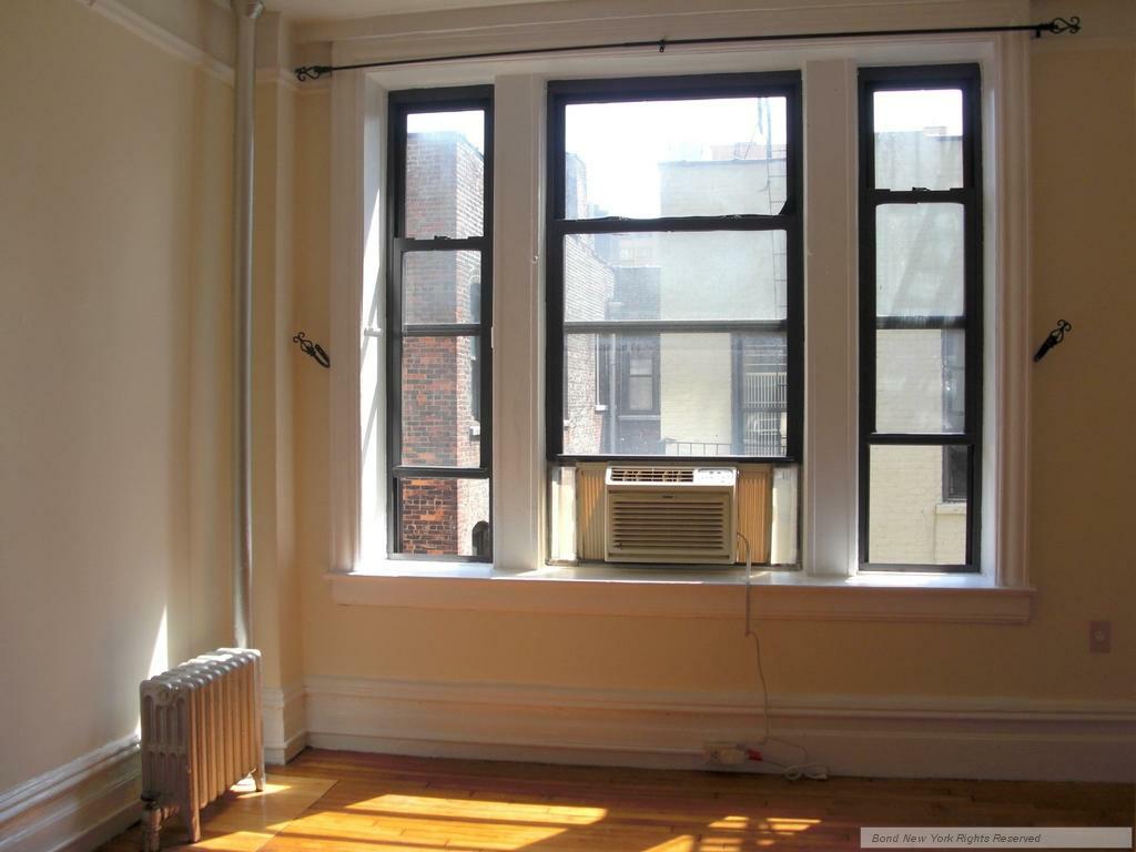 Primary Photo - 320 W 84th St
